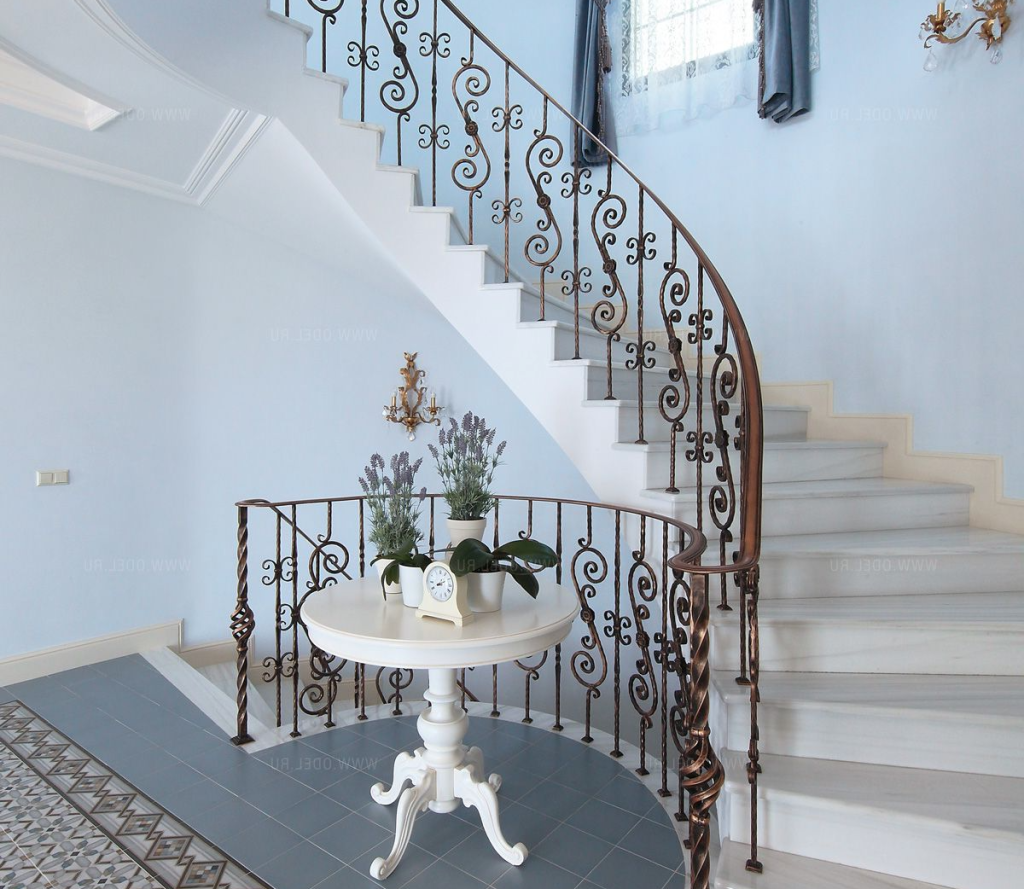 из чего делают лестницы