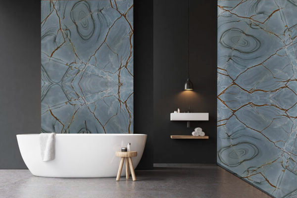 Натуральный кварцит в интерьере ванной